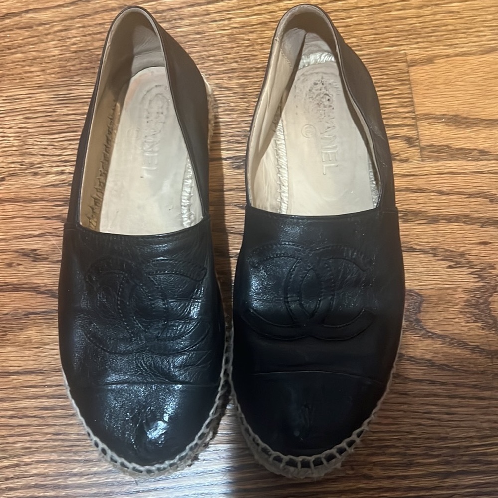 100% Authentic Black Chanel Calfskin Espadrilles Size 38 with box